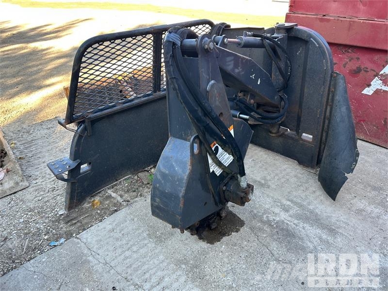 Bobcat SG60 Skid Steer Stump Grinder Rotorkopeggen / rototillers