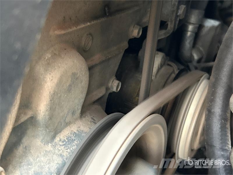 Bobcat T320 لوادر انزلاقية التوجيه