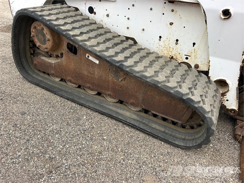 Bobcat T320 لوادر انزلاقية التوجيه