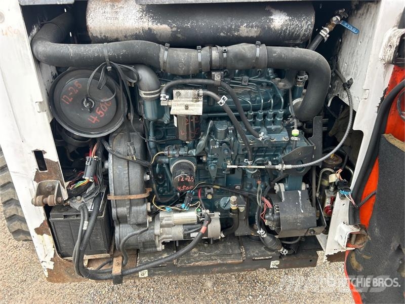 Bobcat T320 لوادر انزلاقية التوجيه