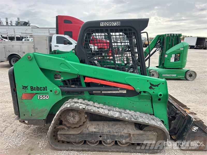Bobcat T550 Skid steer mini nakladalci