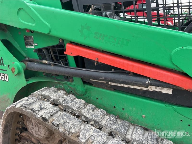 Bobcat T550 Skid steer mini nakladalci