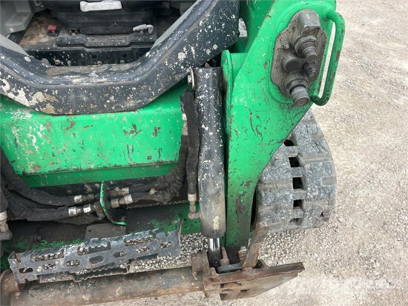 Bobcat T550 Skid steer mini nakladalci