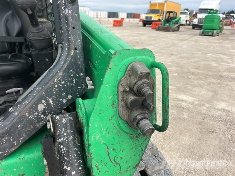 Bobcat T550 Skid steer mini nakladalci