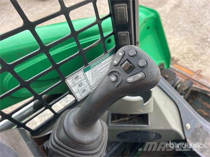 Bobcat T550 Skid steer mini nakladalci