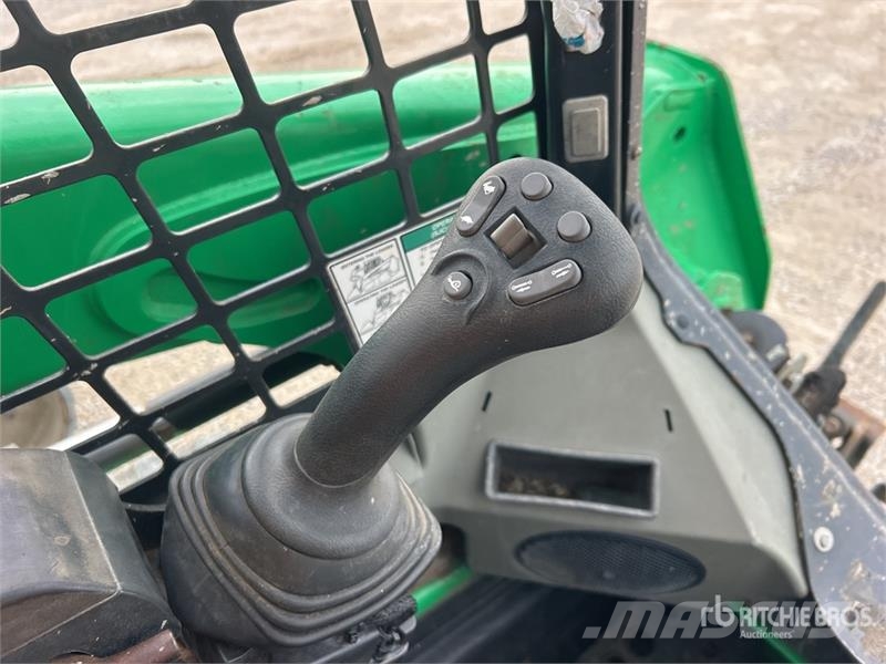 Bobcat T550 Skid steer mini nakladalci