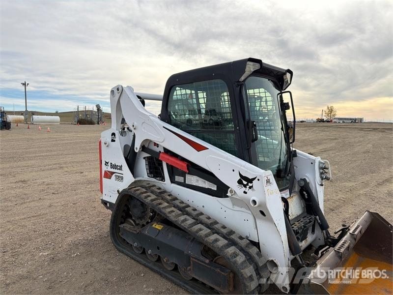 Bobcat T590 Carregadoras de direcção deslizante