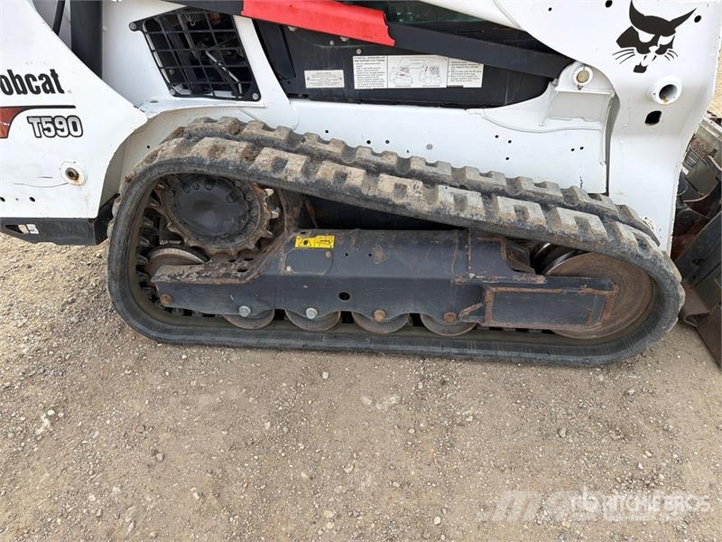 Bobcat T590 Carregadoras de direcção deslizante
