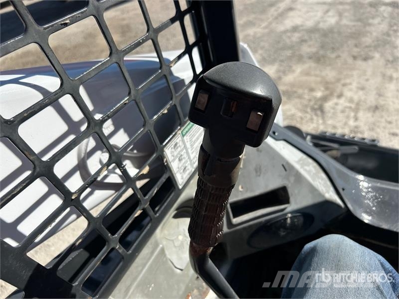 Bobcat T590 Skid steer mini nakladalci