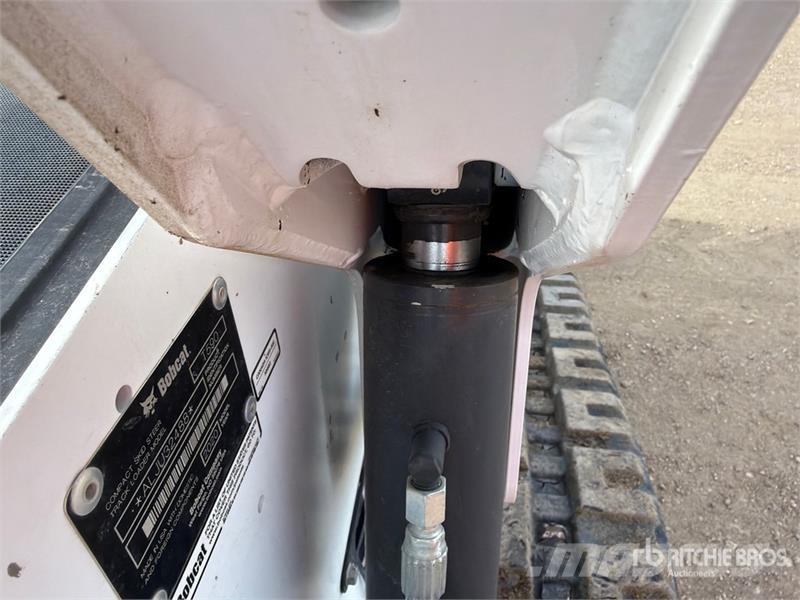 Bobcat T590 Carregadoras de direcção deslizante
