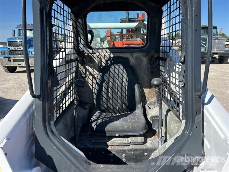 Bobcat T590 Skid steer mini nakladalci