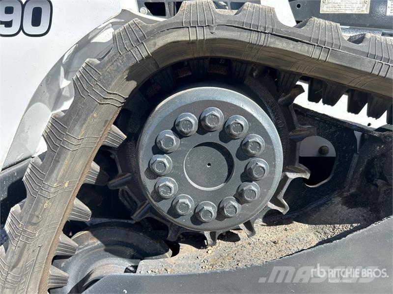 Bobcat T590 Skid steer mini nakladalci
