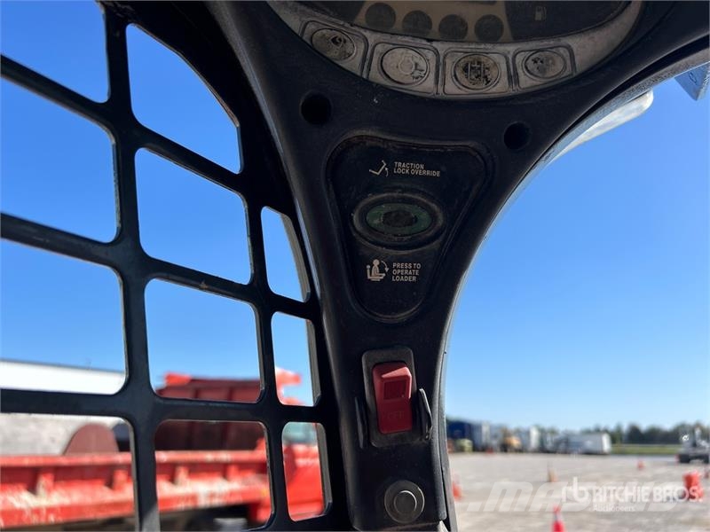 Bobcat T590 Skid steer mini nakladalci