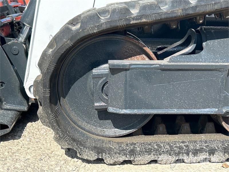 Bobcat T595 Smykem řízené nakladače