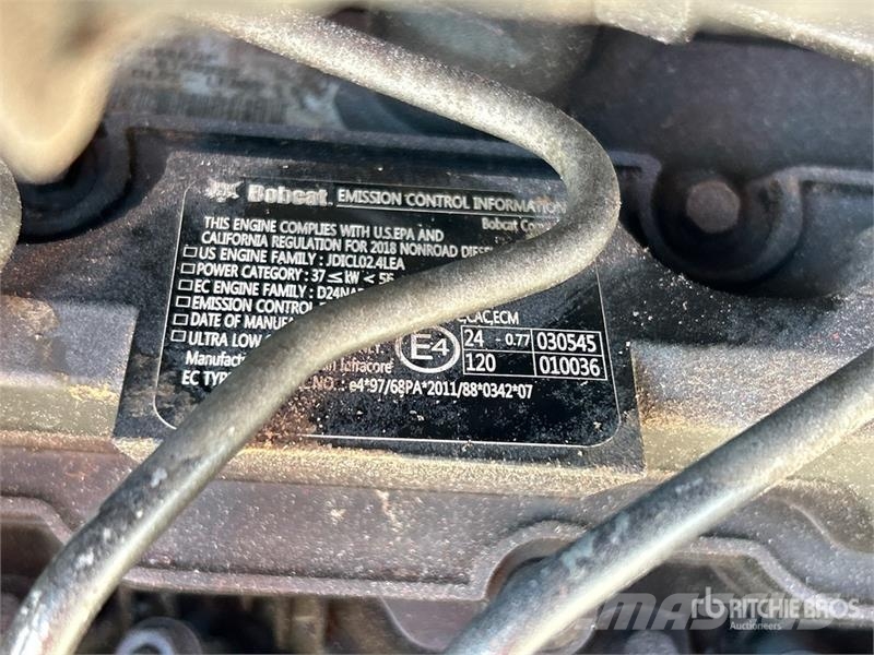 Bobcat T595 Smykem řízené nakladače