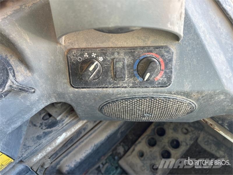 Bobcat T595 Skid steer loaders