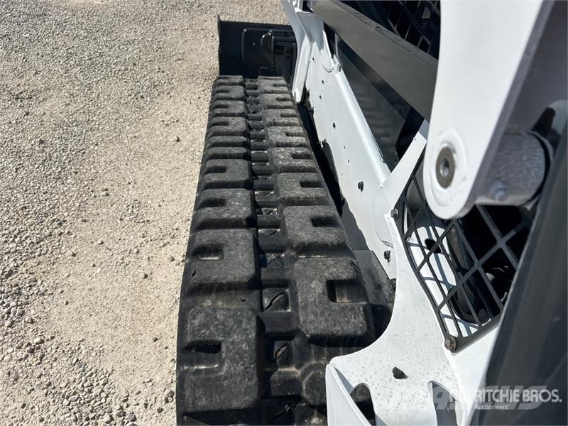 Bobcat T595 Smykem řízené nakladače