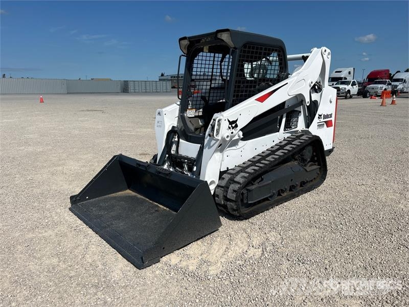 Bobcat T595 Smykem řízené nakladače