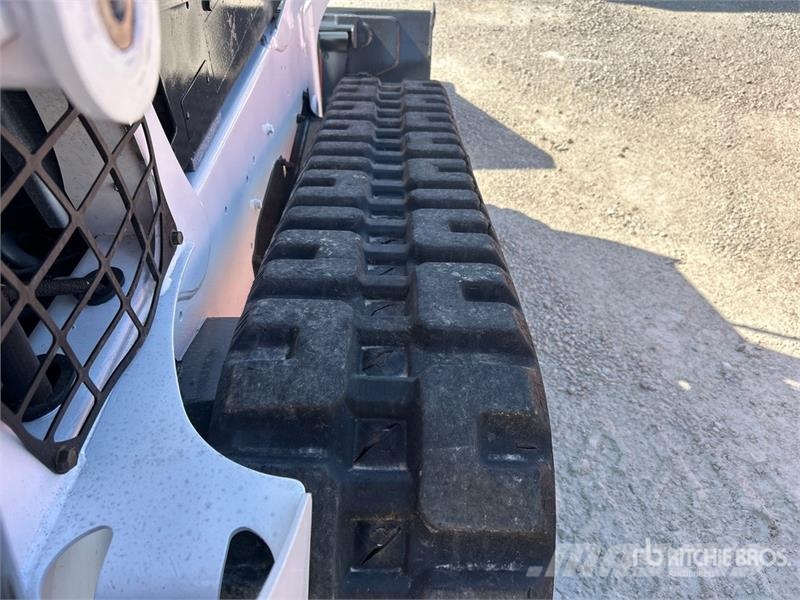 Bobcat T595 Smykem řízené nakladače