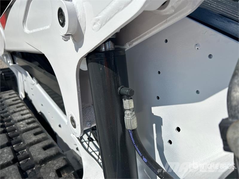 Bobcat T595 Smykem řízené nakladače