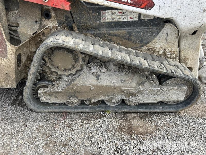 Bobcat T64 Compact Track Loader (Inoperable) Skid steer loaders