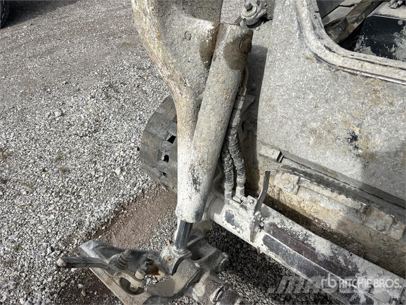 Bobcat T64 Compact Track Loader (Inoperable) Skid steer loaders