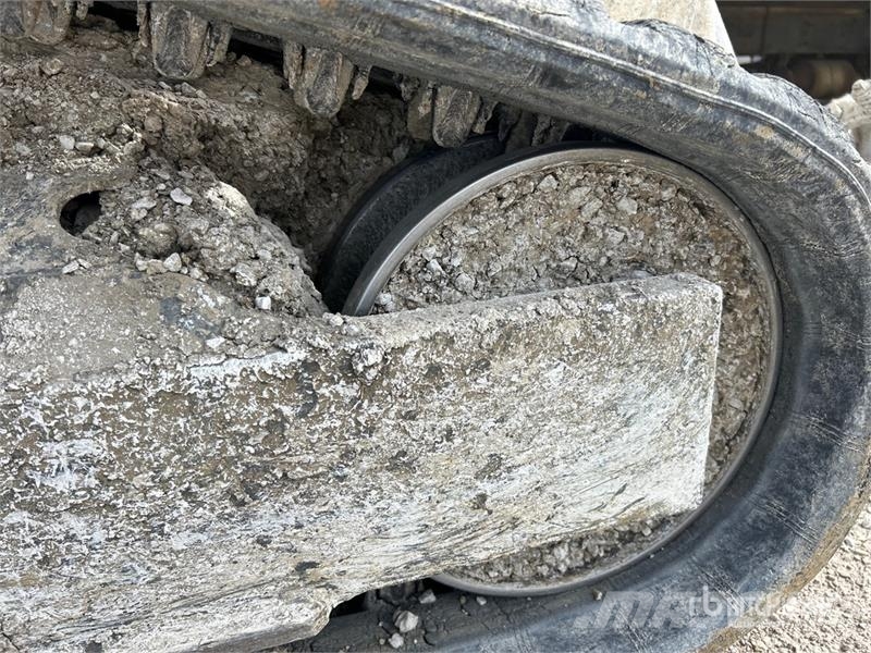 Bobcat T64 Two-Speed Compact Track Loader (Inoperable) Lietoti riteņu kompaktiekrāvēji