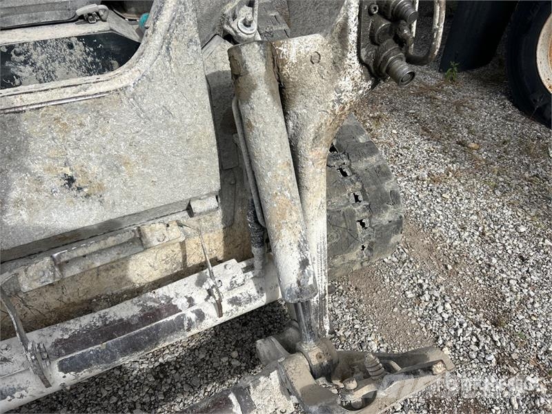 Bobcat T64 Two-Speed Compact Track Loader (Inoperable) Lietoti riteņu kompaktiekrāvēji