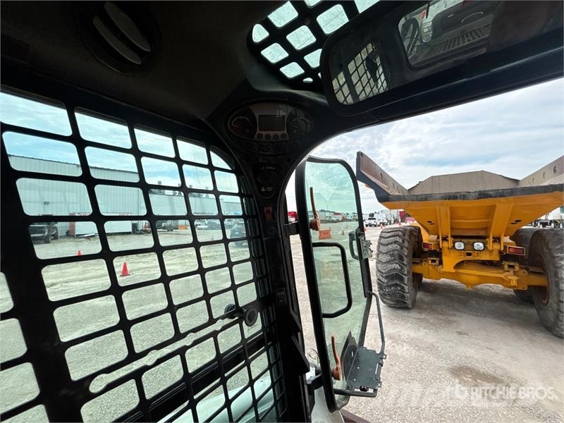 Bobcat T770 Skid steer loaders