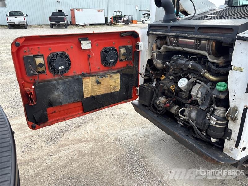 Bobcat T770 Skid steer loaders