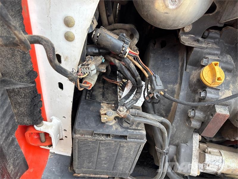 Bobcat T770 Skid steer loaders