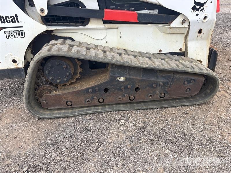 Bobcat T870 لوادر انزلاقية التوجيه