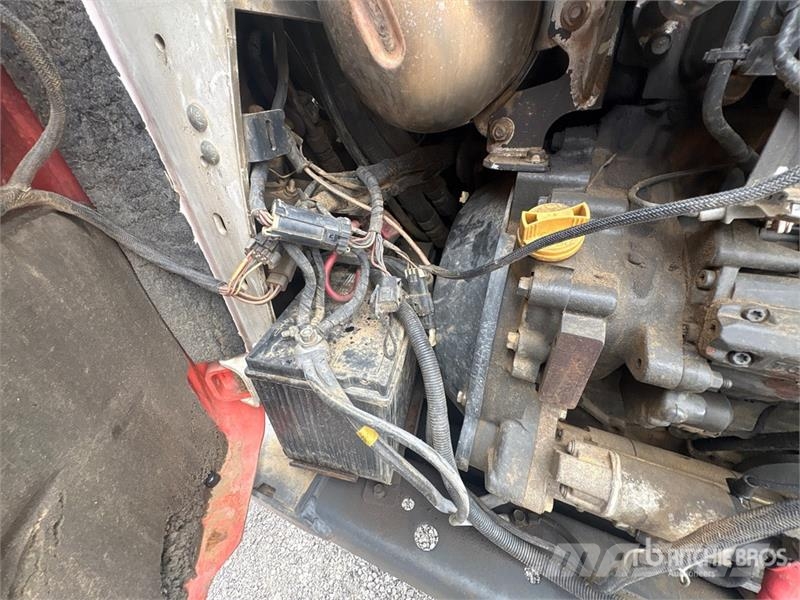 Bobcat T870 لوادر انزلاقية التوجيه