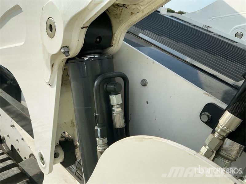 Bobcat T870 Skid steer mini nakladalci