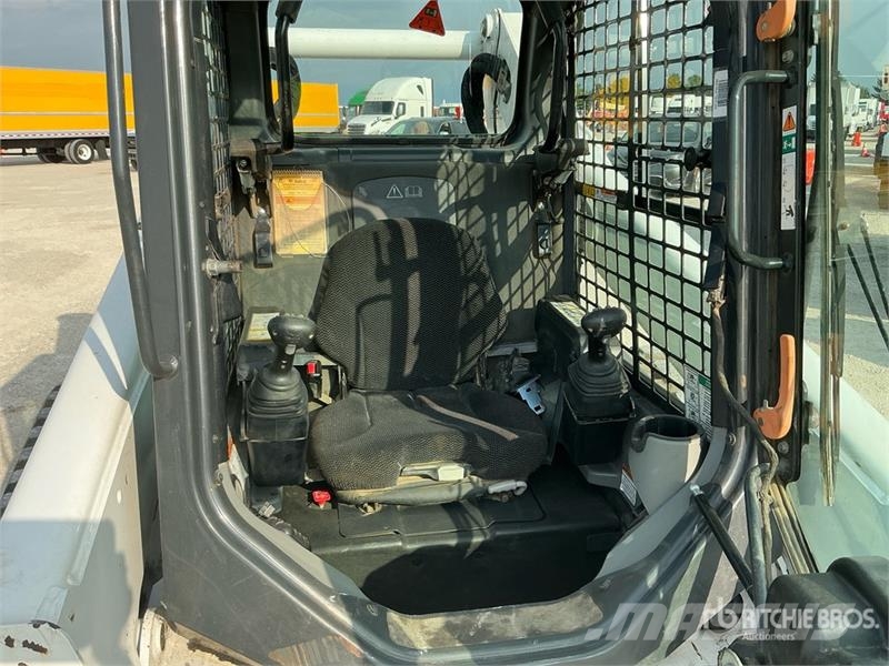 Bobcat T870 Skid steer mini nakladalci