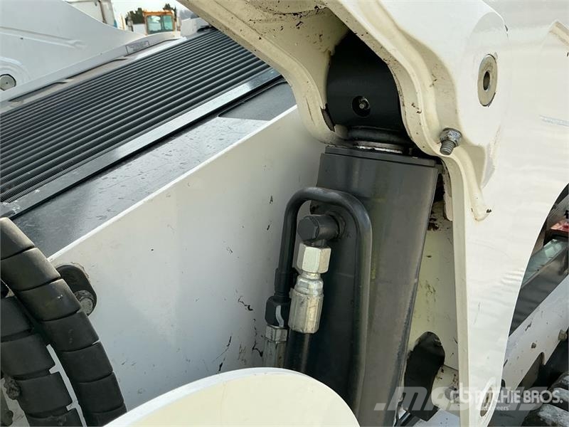 Bobcat T870 Skid steer mini nakladalci