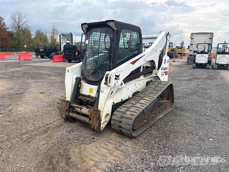 Bobcat T870 لوادر انزلاقية التوجيه