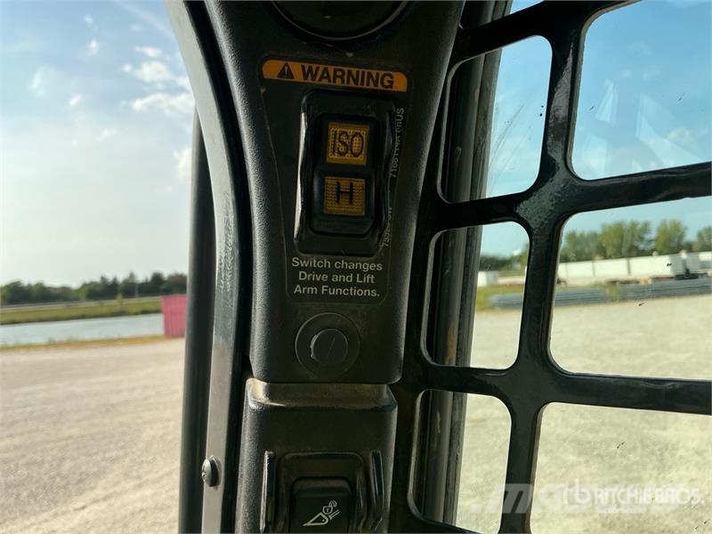 Bobcat T870 Skid steer mini nakladalci