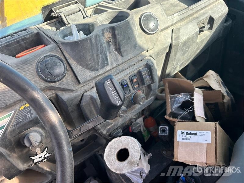 Bobcat UV34 4x4 Utility Vehicle Pomožni stroji