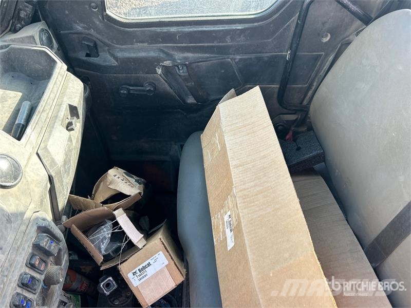 Bobcat UV34 4x4 Utility Vehicle Pomožni stroji