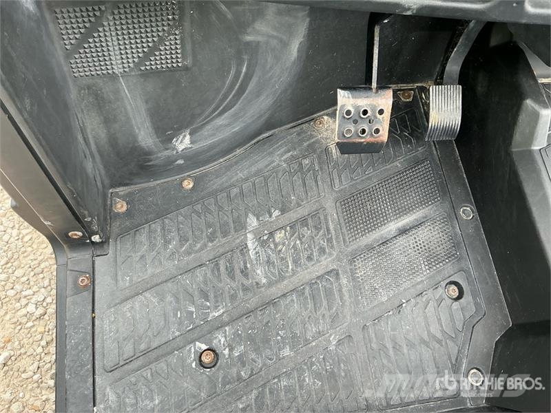 Bobcat UV34 4x4 Utility Vehicle Pomožni stroji