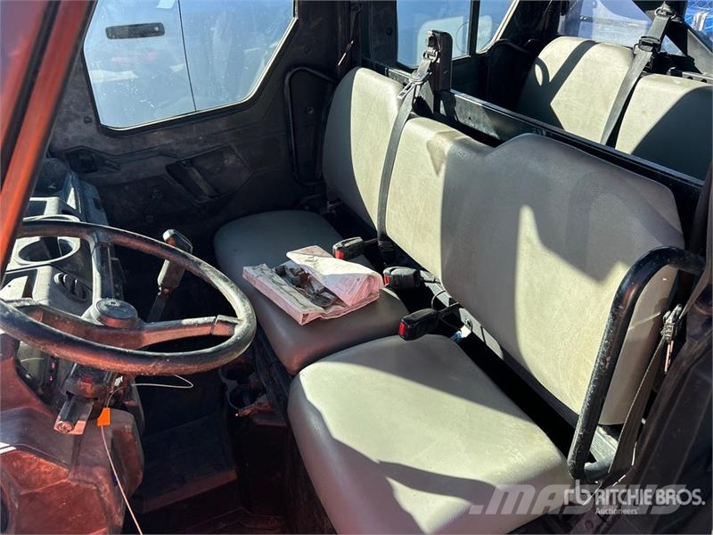 Bobcat UV34XL 4x4 Utility Vehicle 多用途機械