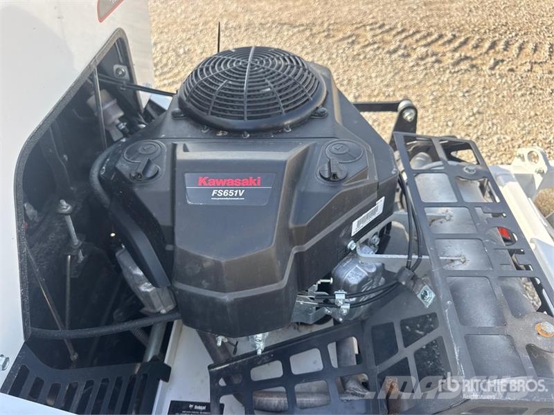 Bobcat ZS4000 Stand-On Lawn Mower Самоходные газонокосилки