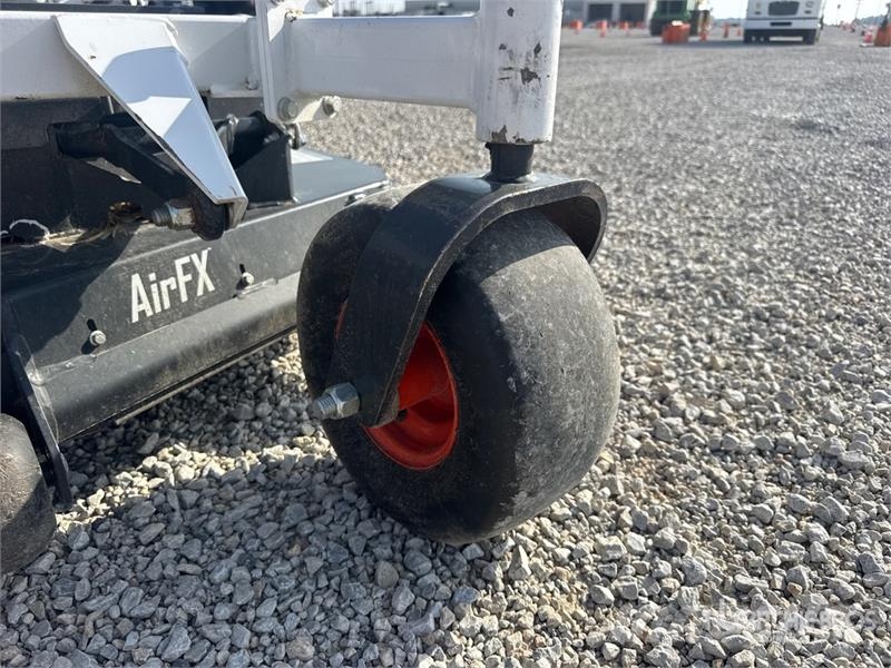 Bobcat ZS4000 Stand-On Lawn Mower Самоходные газонокосилки