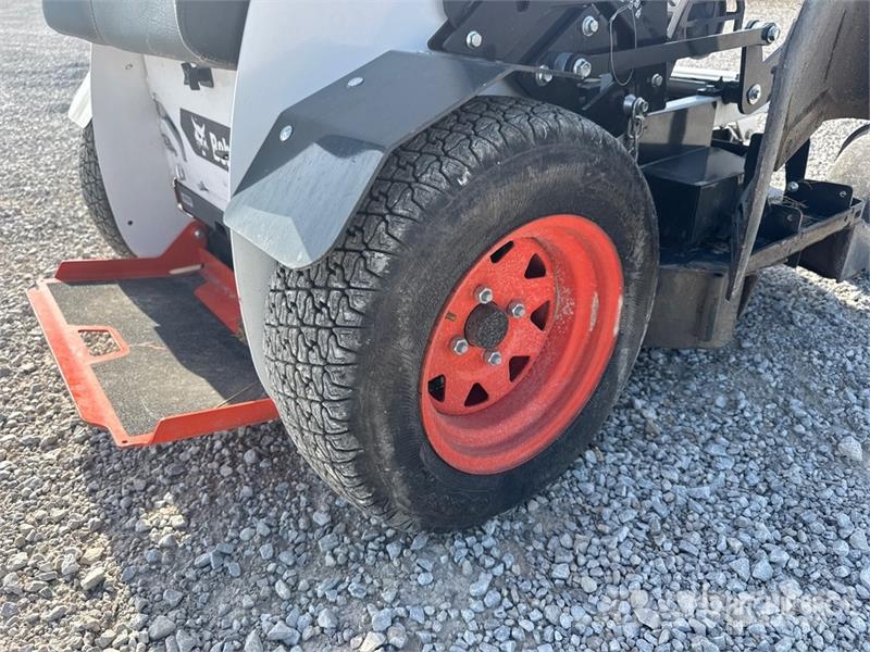 Bobcat ZS4000 Stand-On Lawn Mower Самоходные газонокосилки