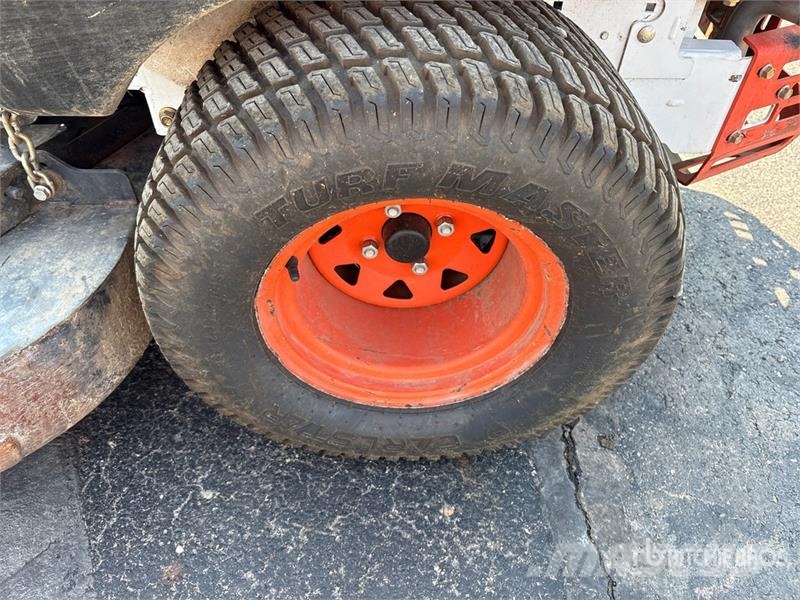 Bobcat ZT6100 4x2 Zero-Turn Lawn Mower Päältäajettavat ruohonleikkurit
