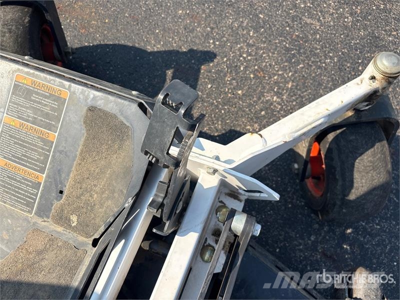 Bobcat ZT6100 4x2 Zero-Turn Lawn Mower Päältäajettavat ruohonleikkurit