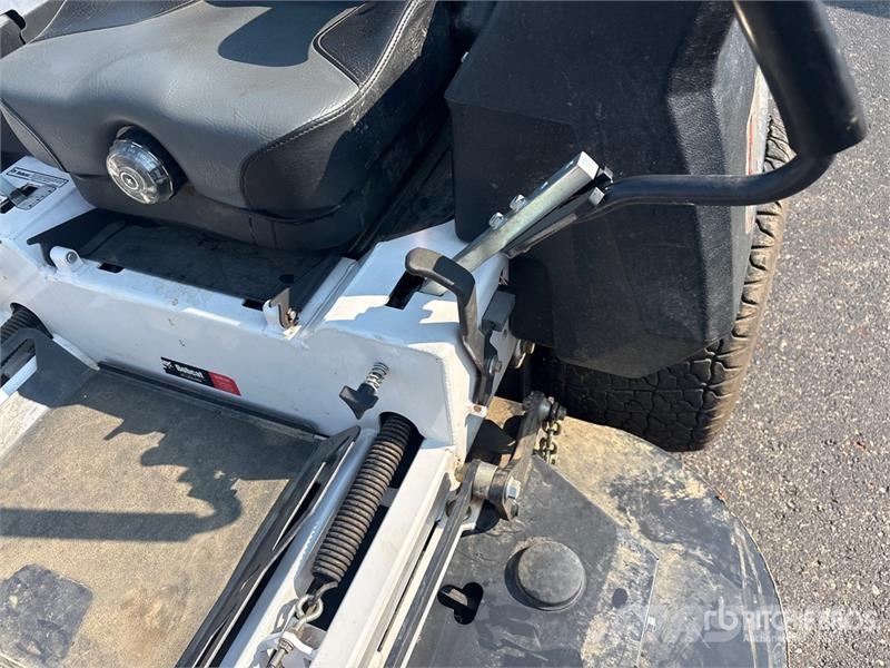 Bobcat ZT6100 4x2 Zero-Turn Lawn Mower Päältäajettavat ruohonleikkurit
