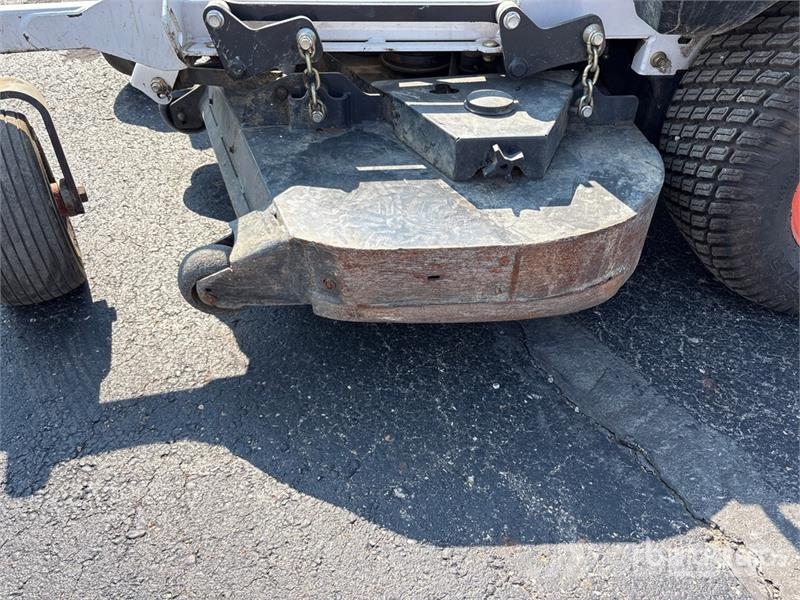 Bobcat ZT6100 4x2 Zero-Turn Lawn Mower Päältäajettavat ruohonleikkurit