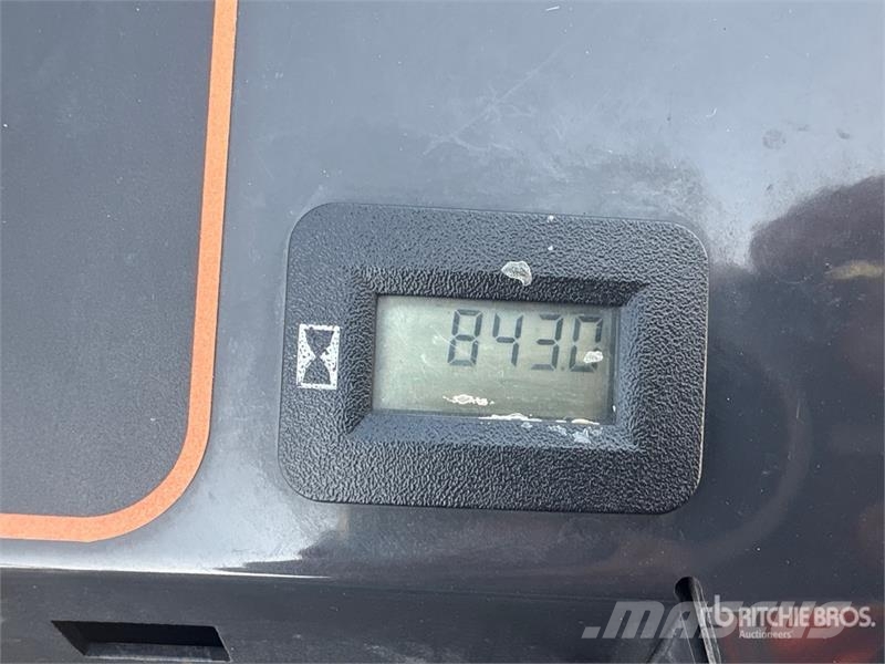 Bobcat ZT6100 4x2 Zero-Turn Lawn Mower Päältäajettavat ruohonleikkurit